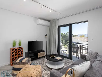 2 Bedroom Apartment For Sale in Paarl - tTfi.webp