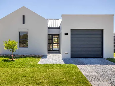 3 Bedroom House To Rent in Paarl - ioLZ.webp