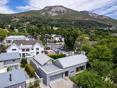 3 Bedroom House For Sale in Paarl - DOlR.webp