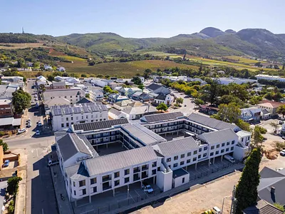 2 Bedroom Apartment For Sale in Paarl - Ki7X.webp