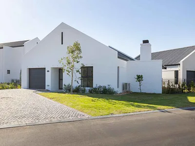 2 Bedroom House To Rent in Paarl - K0Uw.webp