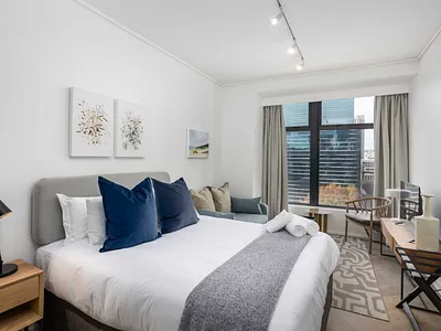 0.5 Bedroom Apartment For Sale in Cape Town - img
