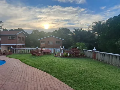 5 Bedroom House For Sale in Pinetown - o1PV.webp