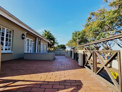 6 Bedroom House To Rent in Durban - M2P6.webp