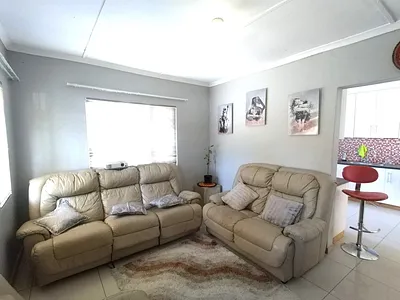 3 Bedroom House For Sale in Pinetown - ZGBK.webp