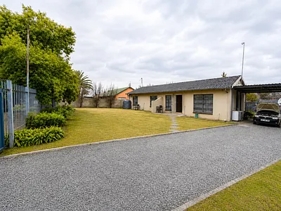 2 Bedroom House For Sale in Secunda - wnSB.webp
