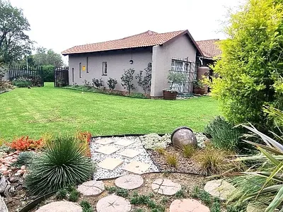 4 Bedroom House For Sale in Secunda - 4gNz.webp