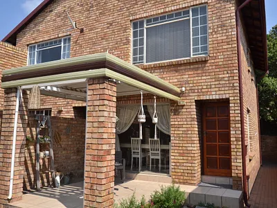 2 Bedroom Apartment For Sale in Centurion - img