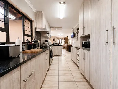 3 Bedroom House For Sale in Secunda - MNUK.webp