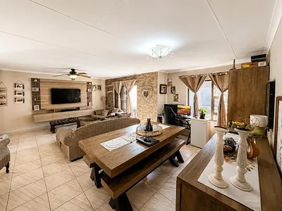 3 Bedroom House For Sale in Secunda - qPZc.webp