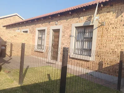 3 Bedroom Apartment To Rent in Secunda - img