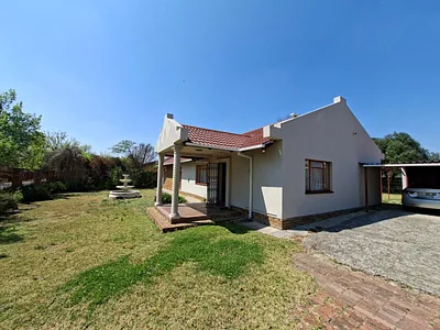 4 Bedroom House For Sale in Secunda - Nlal.webp