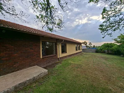 4 Bedroom House To Rent in Secunda - img