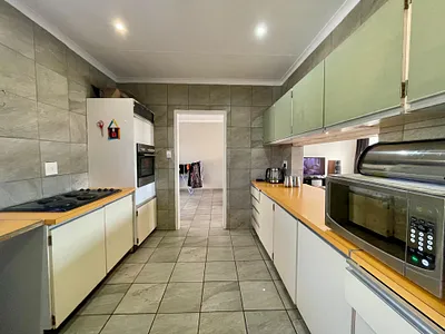 4 Bedroom House For Sale in Secunda - jvCI.webp