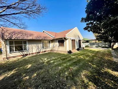 3 Bedroom House For Sale in Secunda - 7p6y.webp