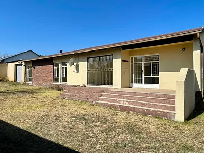 3 Bedroom House To Rent in Secunda - 8pg0.webp