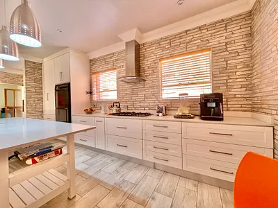 6 Bedroom House For Sale in Secunda - OHPQ.webp