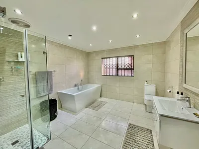 4 Bedroom House For Sale in Secunda - LHLY.webp