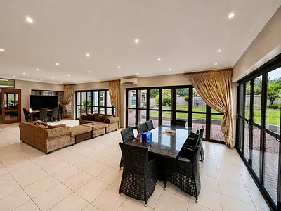 3 Bedroom House For Sale in Secunda - 8Ede.webp