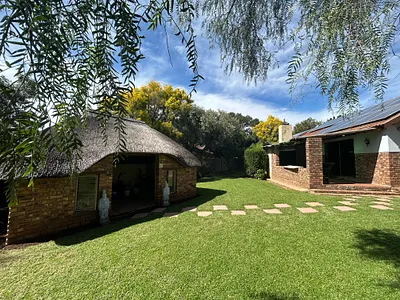 5 Bedroom House For Sale in Centurion - 92Tg.webp
