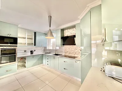 4 Bedroom House For Sale in Secunda - dP0Z.webp
