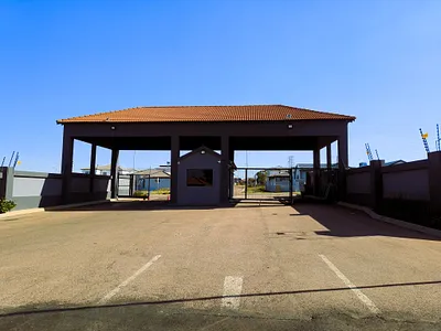 Vacant Land For Sale in Rayton - srsn.webp