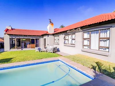 3 Bedroom Townhouse For Sale in Centurion - IfKH.webp