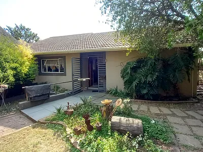 4 Bedroom House For Sale in Secunda - O11Y.webp