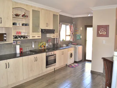 3 Bedroom Townhouse For Sale in Centurion - Gi6O.webp
