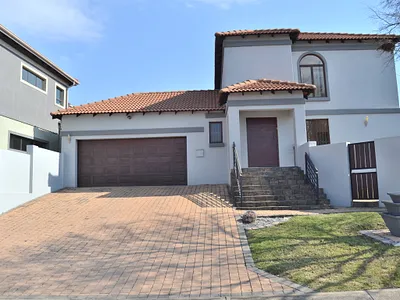 3 Bedroom Townhouse For Sale in Centurion - 4HiG.webp