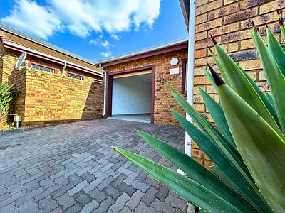 2 Bedroom Townhouse For Sale in Centurion - RJ4x.webp