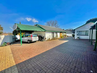 3 Bedroom House For Sale in Secunda - F9aR.webp