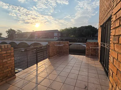 2 Bedroom Apartment For Sale in Midrand - XGNF.webp