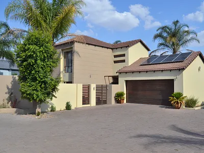 3 Bedroom Townhouse For Sale in Centurion - sl6s.webp