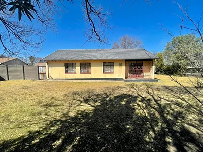3 Bedroom House For Sale in Secunda - otbF.webp