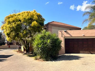 3 Bedroom Townhouse For Sale in Centurion - 3LyD.webp