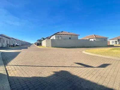 2 Bedroom House For Sale in Secunda - img