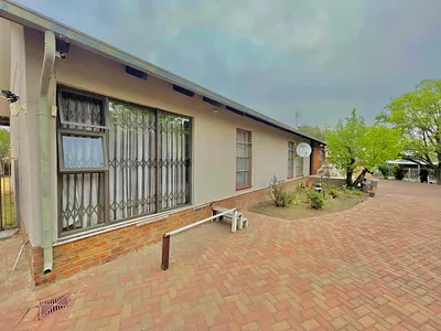 4 Bedroom House For Sale in Secunda - rePr.webp