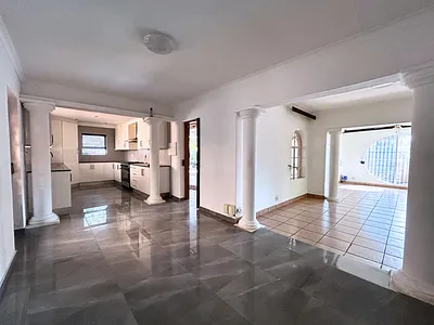 5 Bedroom House For Sale in Centurion - fvZ7.webp