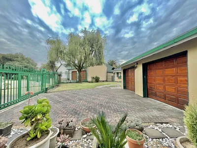 3 Bedroom House For Sale in Secunda - CYYV.webp