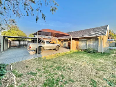 3 Bedroom House For Sale in Secunda - 0uRV.webp