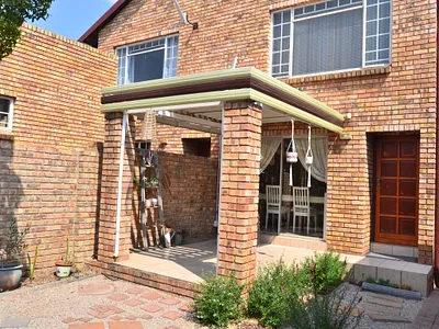 2 Bedroom Apartment For Sale in Centurion - EpH6.webp