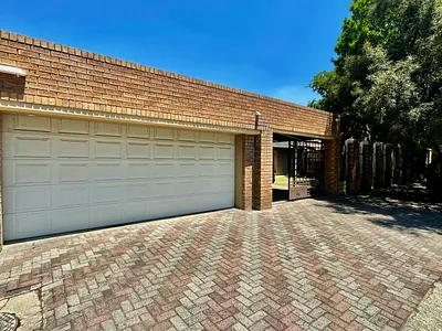 4 Bedroom House For Sale in Secunda - OHvS.webp