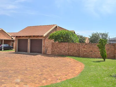 2 Bedroom Townhouse For Sale in Centurion - XTfQ.webp
