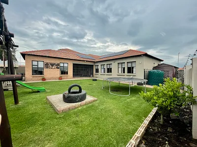 3 Bedroom House For Sale in Secunda - img