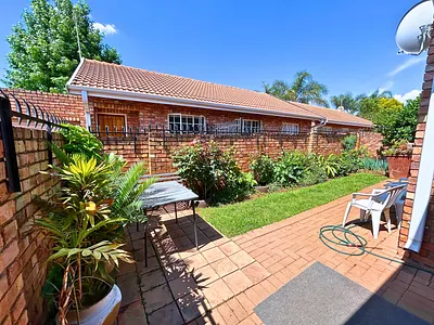 3 Bedroom Townhouse For Sale in Centurion - img