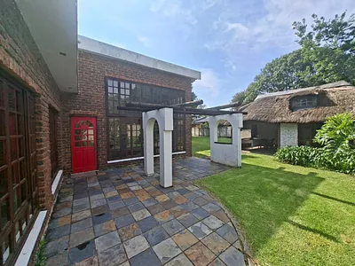 4 Bedroom House For Sale in Secunda - DUZf.webp