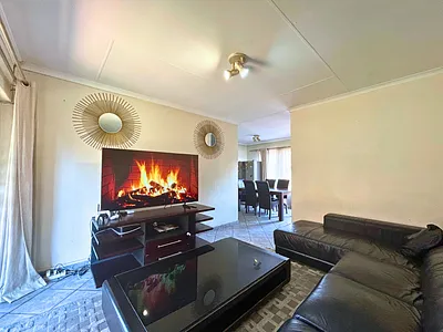 2 Bedroom Townhouse For Sale in Centurion - img