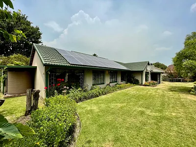 4 Bedroom House For Sale in Secunda - xBcC.webp