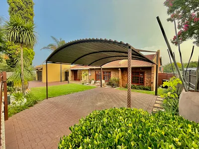 4 Bedroom House For Sale in Secunda - Hvn6.webp